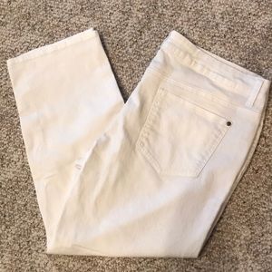 Size 30 Eddie Bauer cropped white jeans